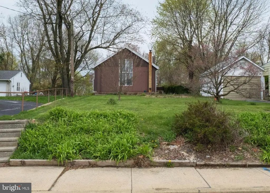 333 E Main St