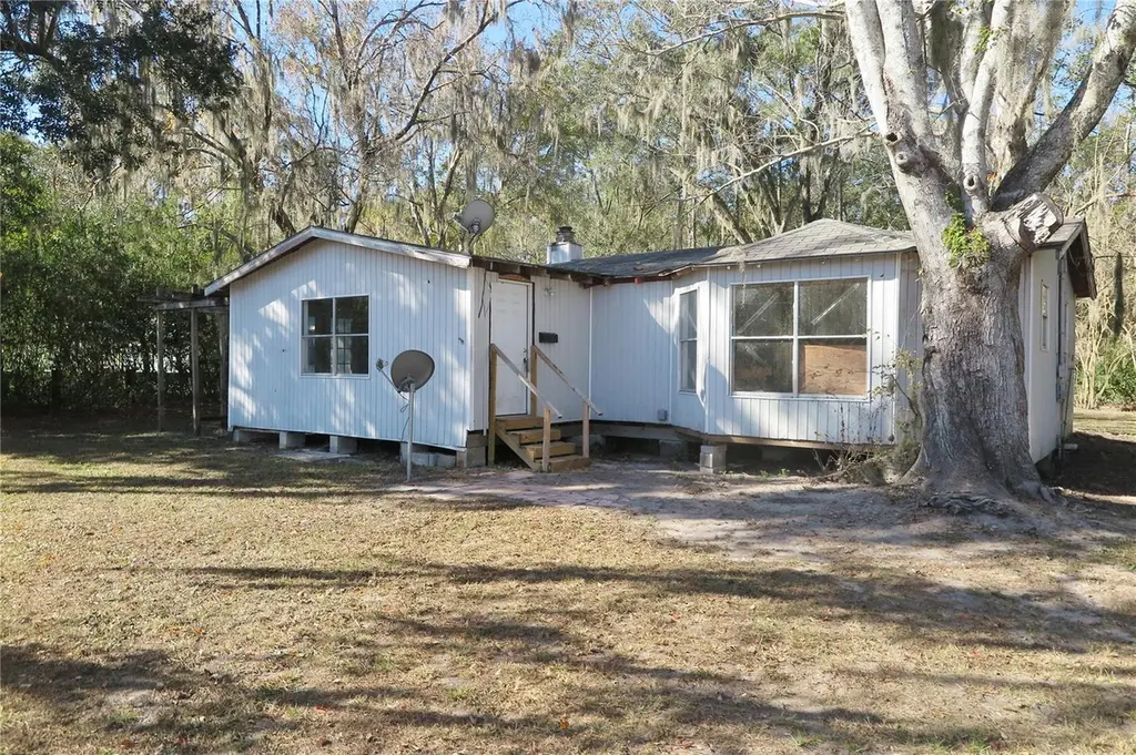 8760 County Road 127