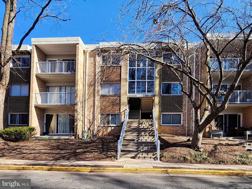 2901 Charing Cross Rd #8