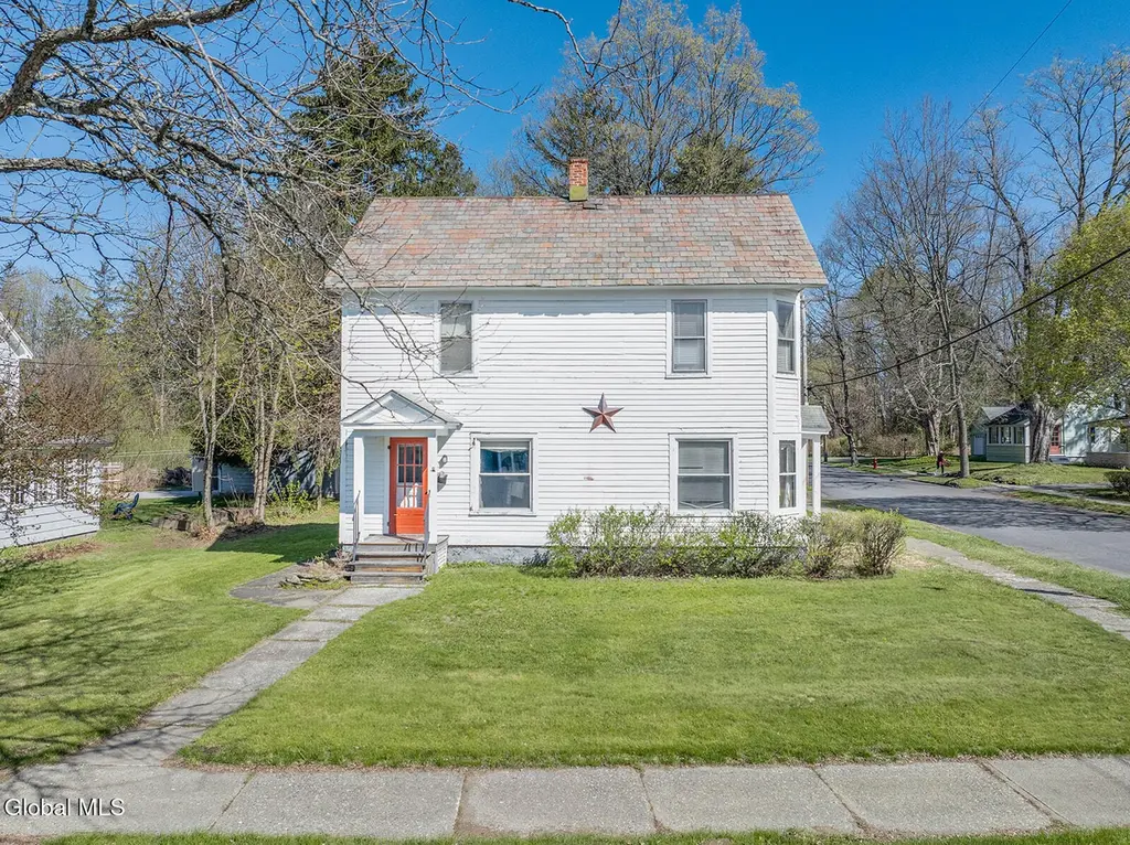 24 Mowry Ave