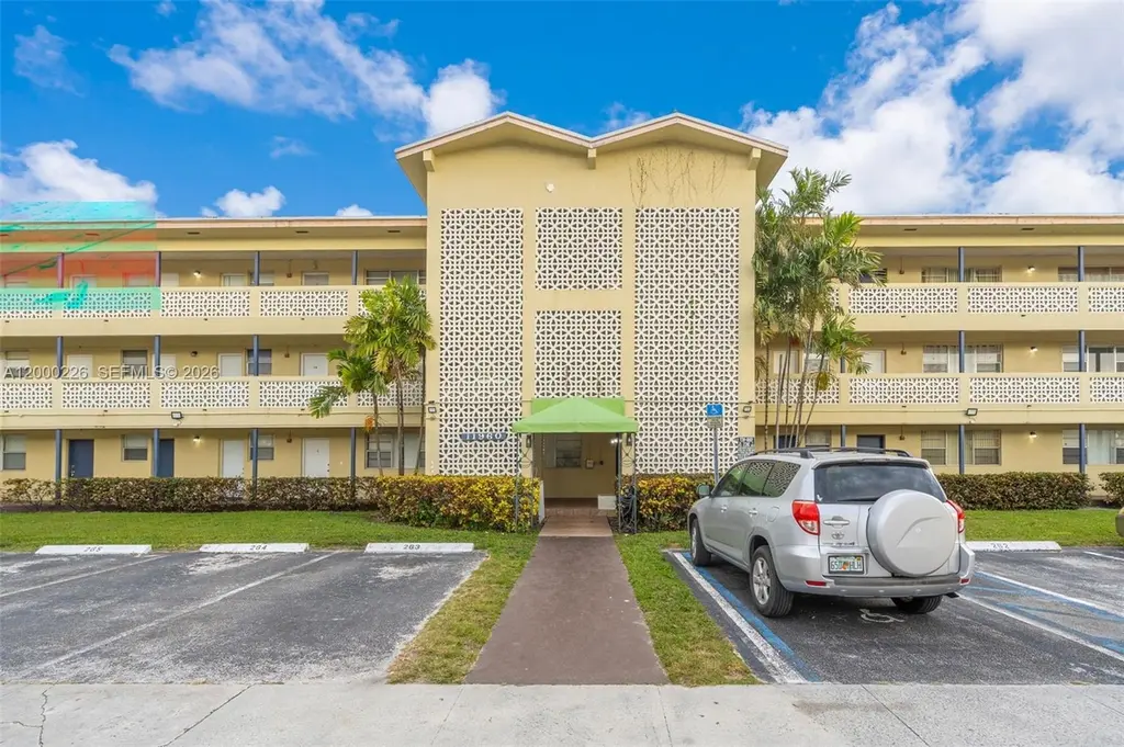 11960 NE 19th Dr #15