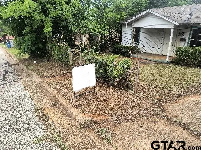 809 Greely Ave