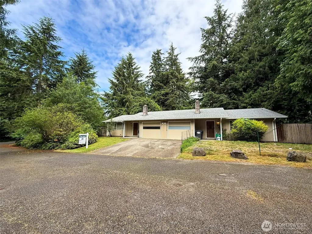 4424 NW Ridgewood Ct Unit A & B