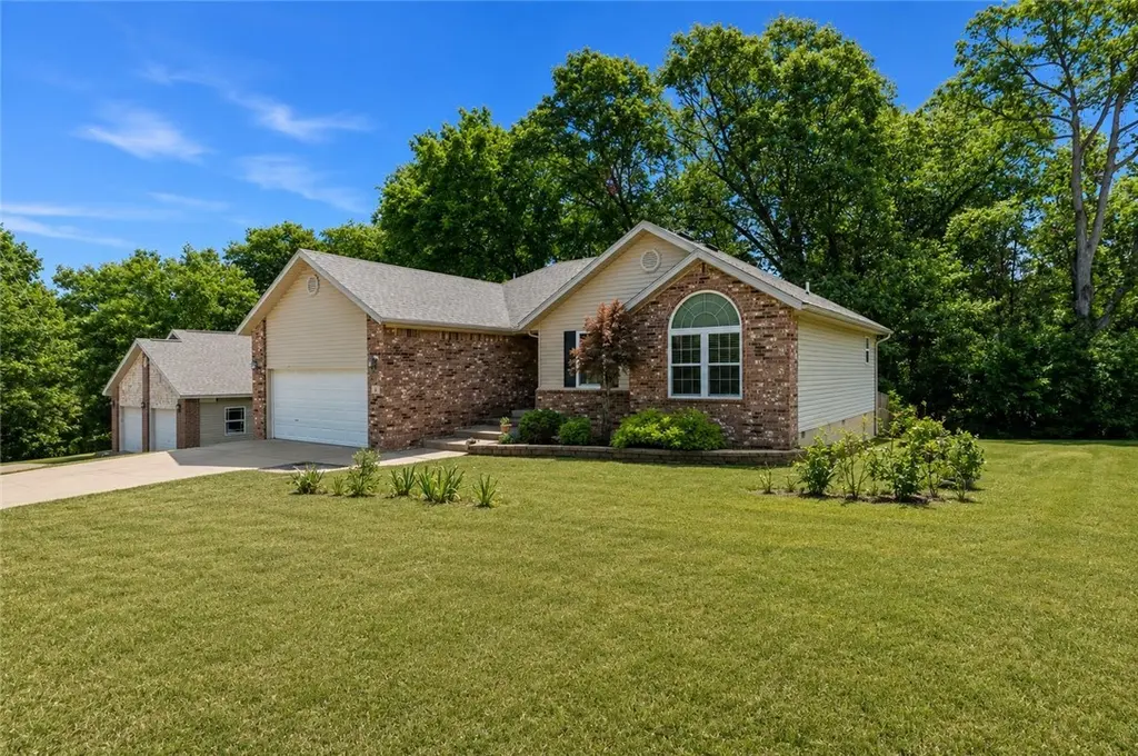 2 Mills Dr