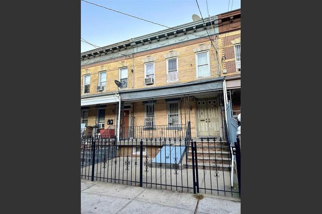 229 Nichols Ave