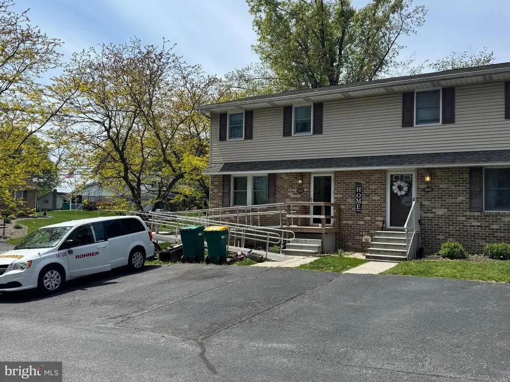 310 Fairview St
