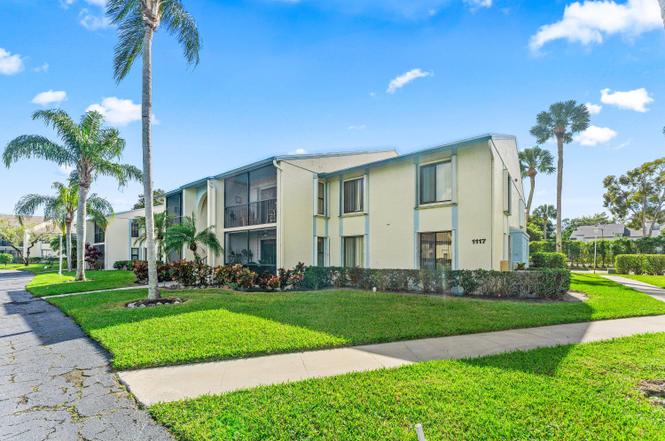 1117 Green Pine Blvd Unit D2