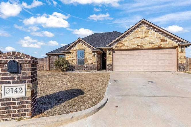 9142 Parkview Cir