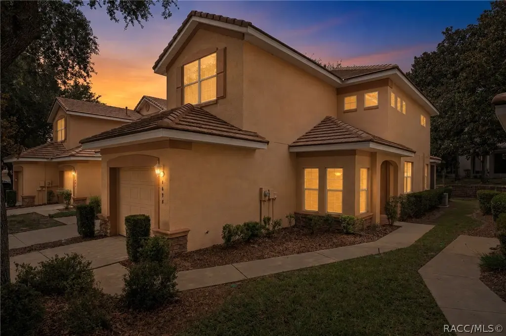 1698 W Spring Meadow Loop