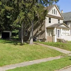 52 N Portland Ave