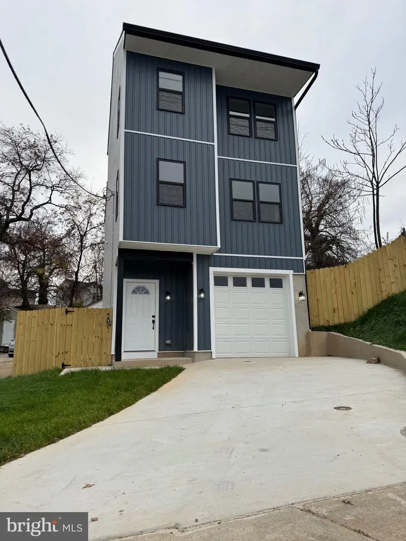 1426 Pacific Ave