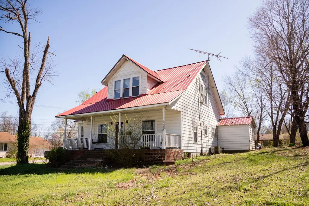 903 Vine St