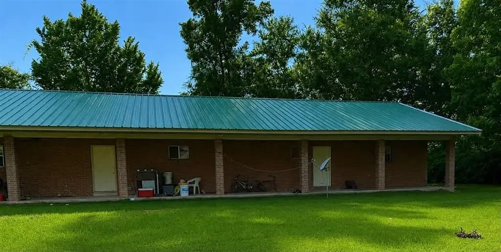 348 Pete Dartez St