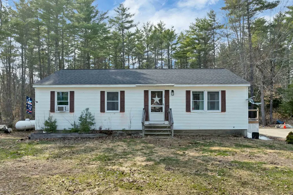74 Whitelaw Dr