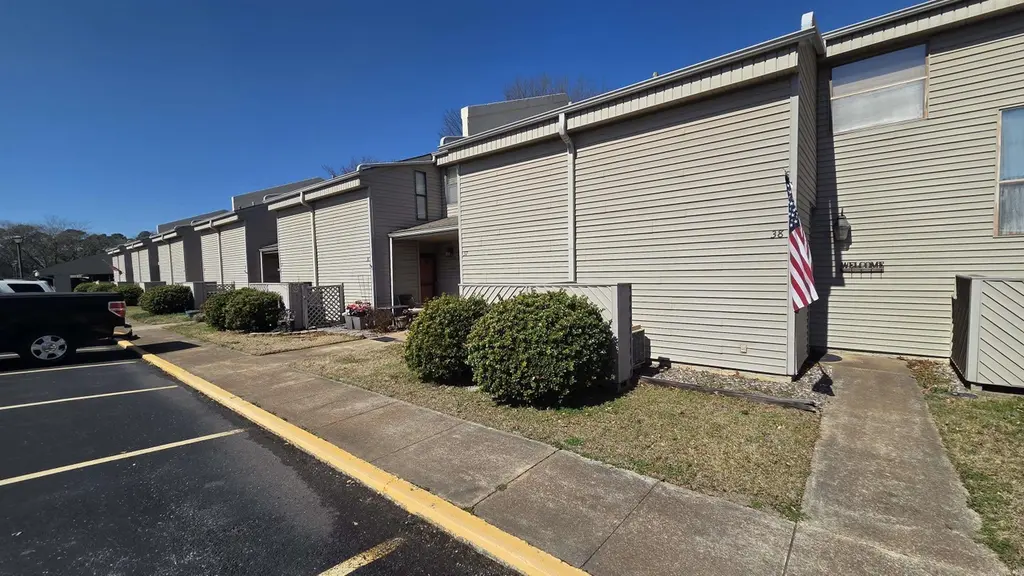 135 Hillview Dr #38