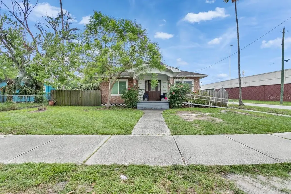 801 E Louisiana Ave