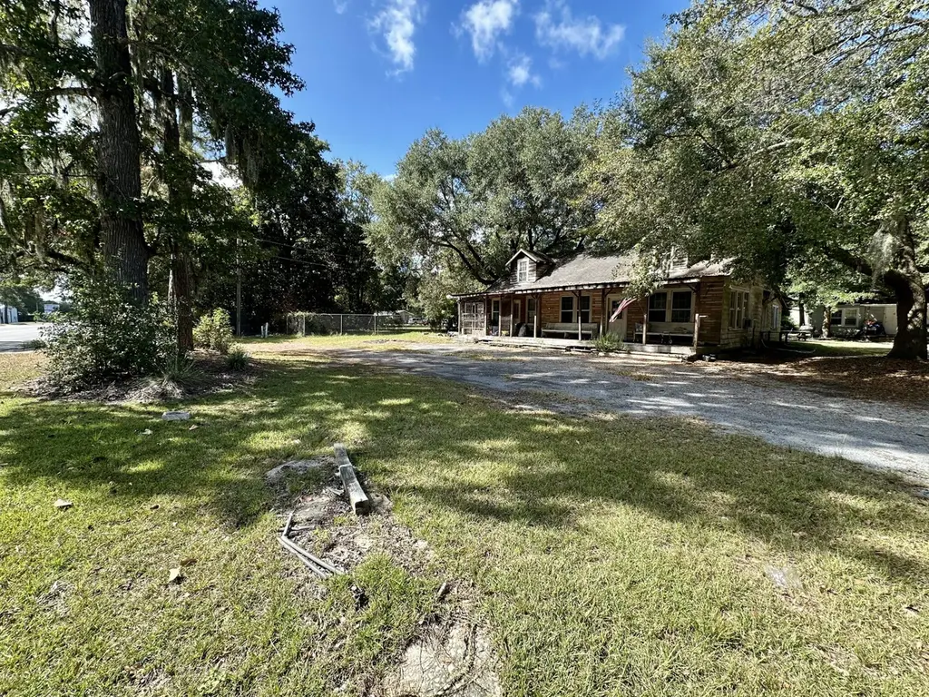 1420 N Highway 52 Dr