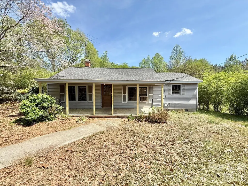 87 Flat Rock St
