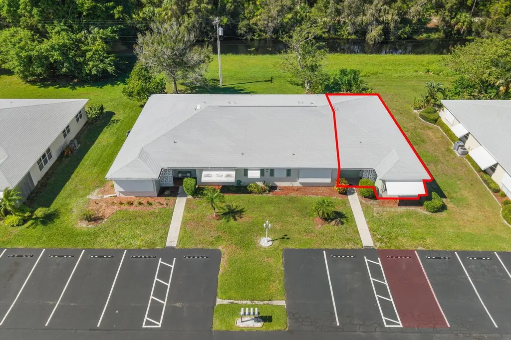 109 Lakes End Dr Unit D