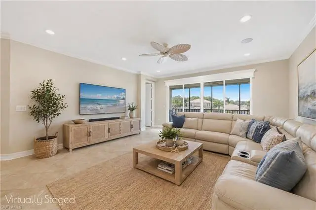 6532 Monterey Pt #202