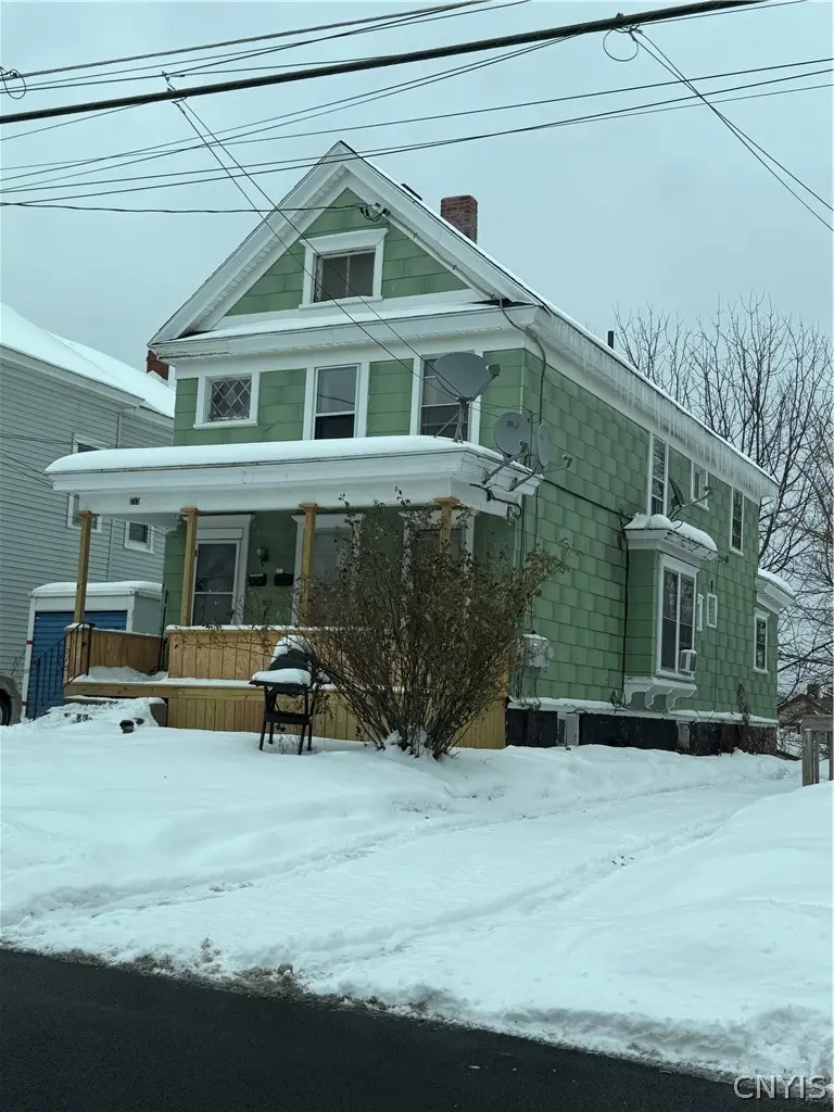 213 Freeman Ave