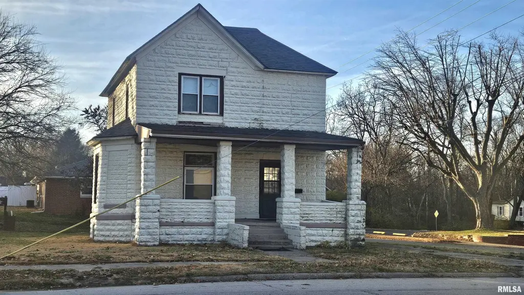 428 N Main St