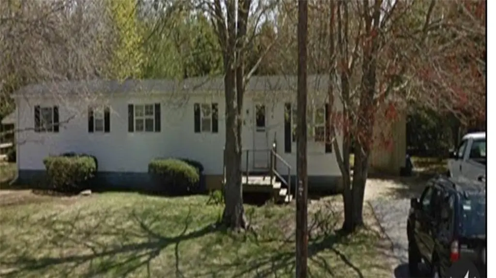 17 Torch Ln