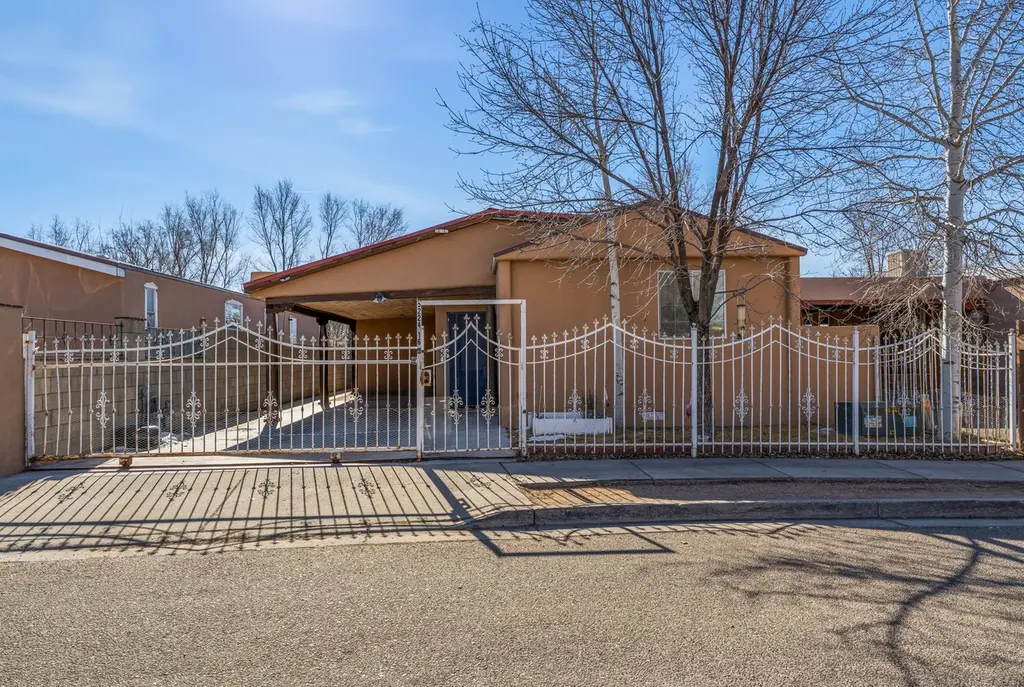 5224 Joshua Ln