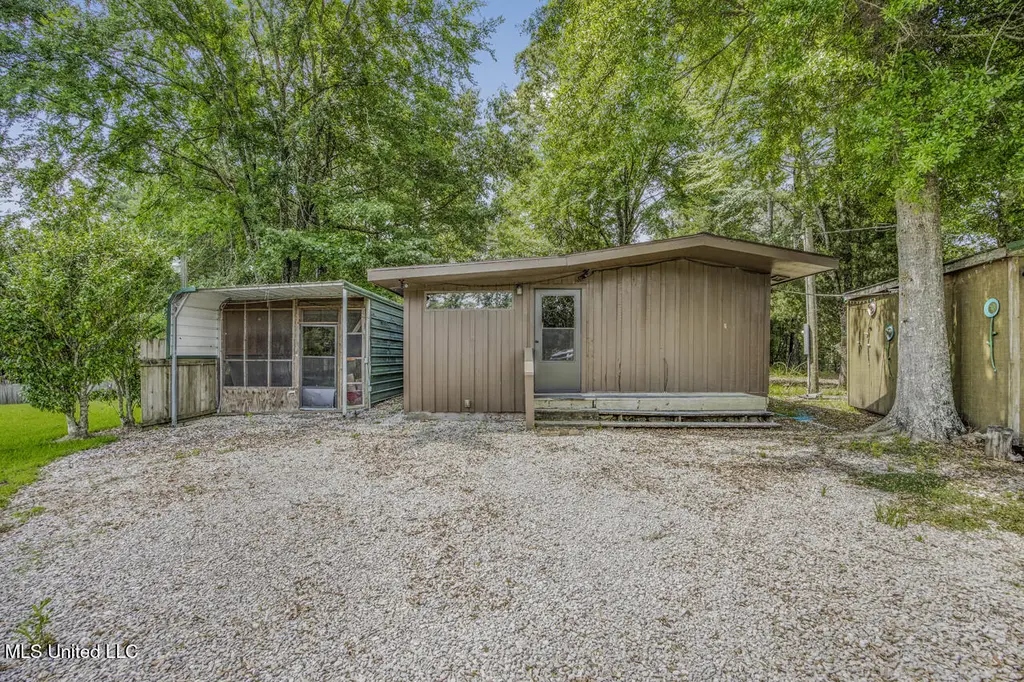 1885 Silver Creek Rd