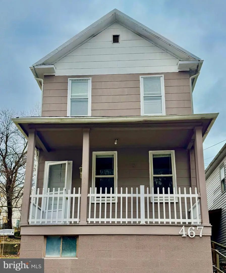 467 Goethe St