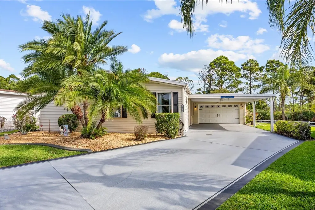 2872 Eagles Nest Way