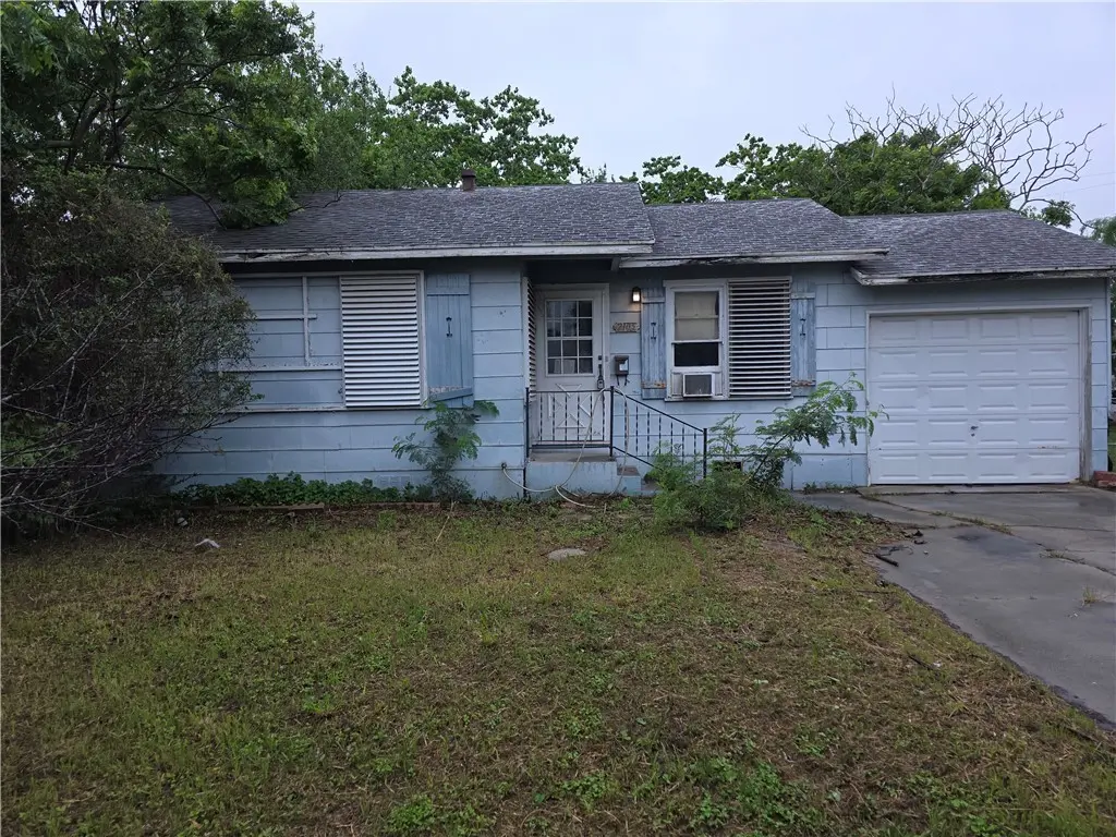 2105 Shirley Dr