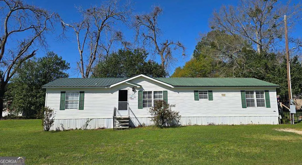 186 Justice Ave