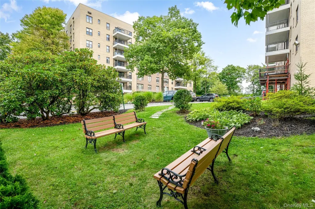 25 Stewart Pl #514
