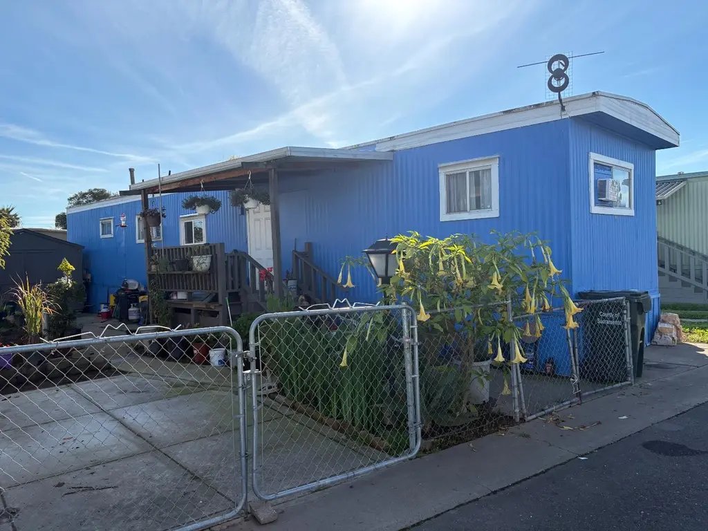 6435 Orange Ave Unit 13 C