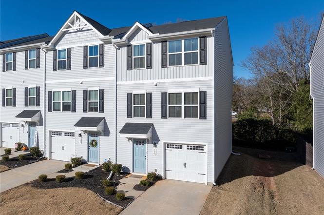 109 Brooklane Ct