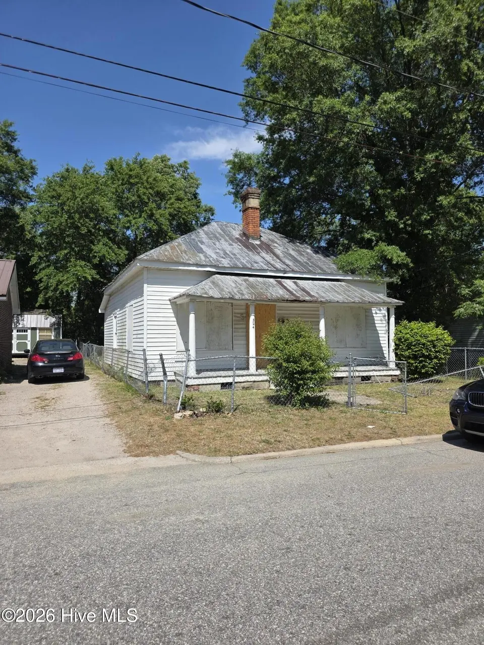 524 Dexter St