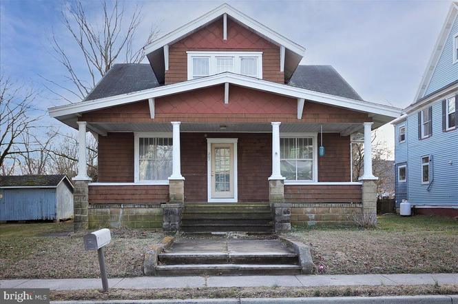 207 W Sunset Ave W