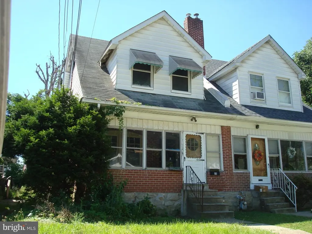 810 Bartram Ave
