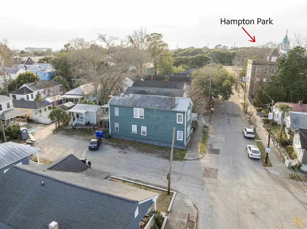 17 Maverick St