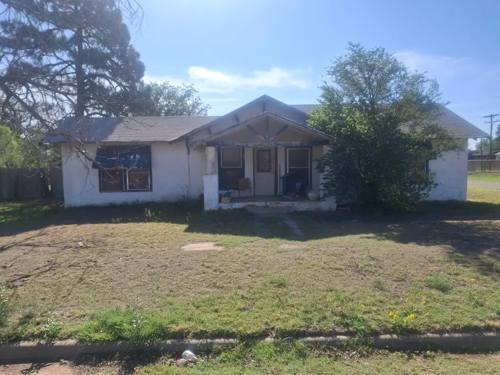 512 Main St