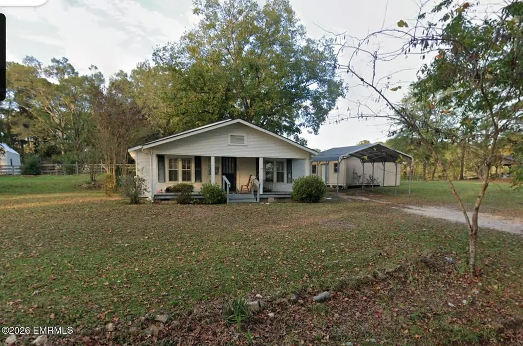 1106 E Myrtle St