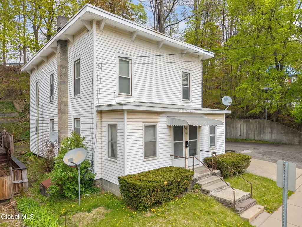 39 Fair St
