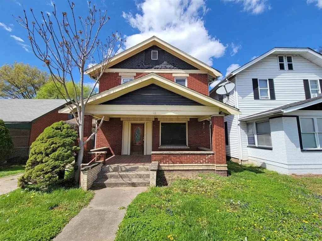 1922 Adams Ave