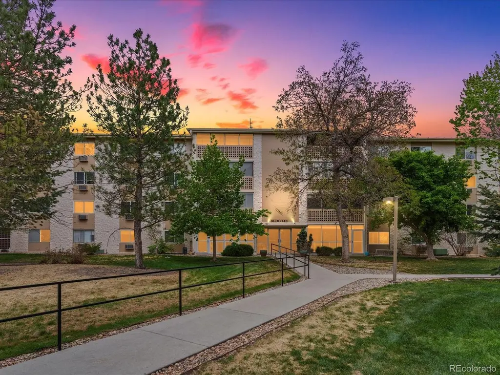 3144 S Wheeling Way Unit 210-209