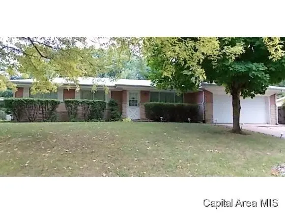 10 Royal Rd