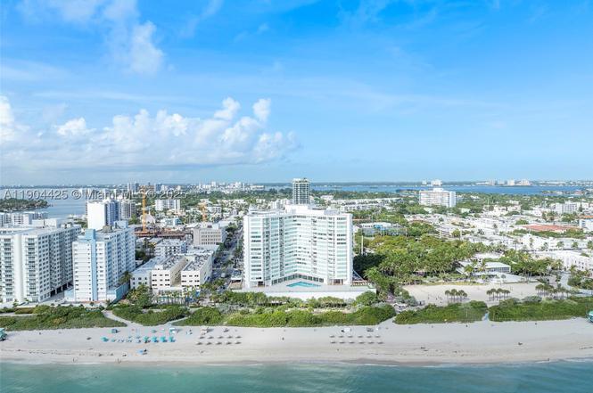 7135 Collins Ave #733