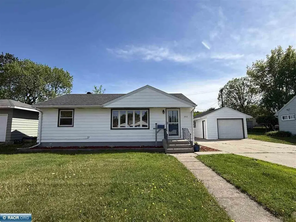 3313 Outer Dr