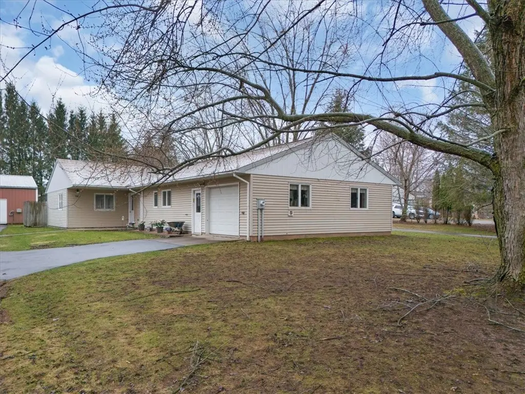 1740 Kenyon Rd