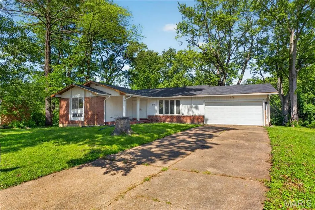 4 Cameo Ct